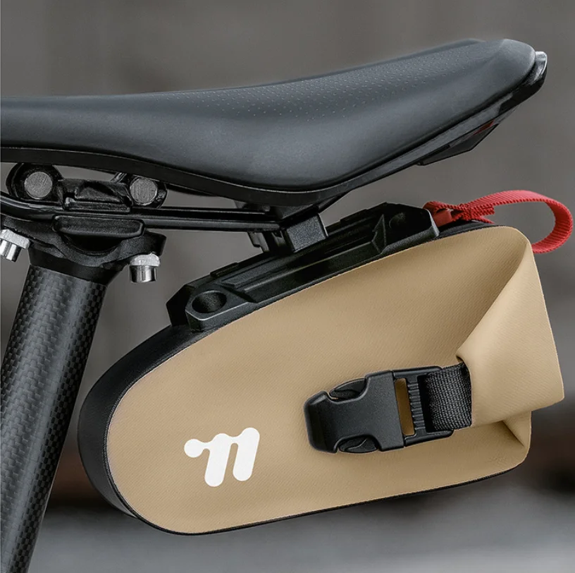 

Bicycle Tail Bag Magnetic Fast-release Storage Bag Mountain Bike Saddle Bag With Rear Light Attachment Storage Bag Q260