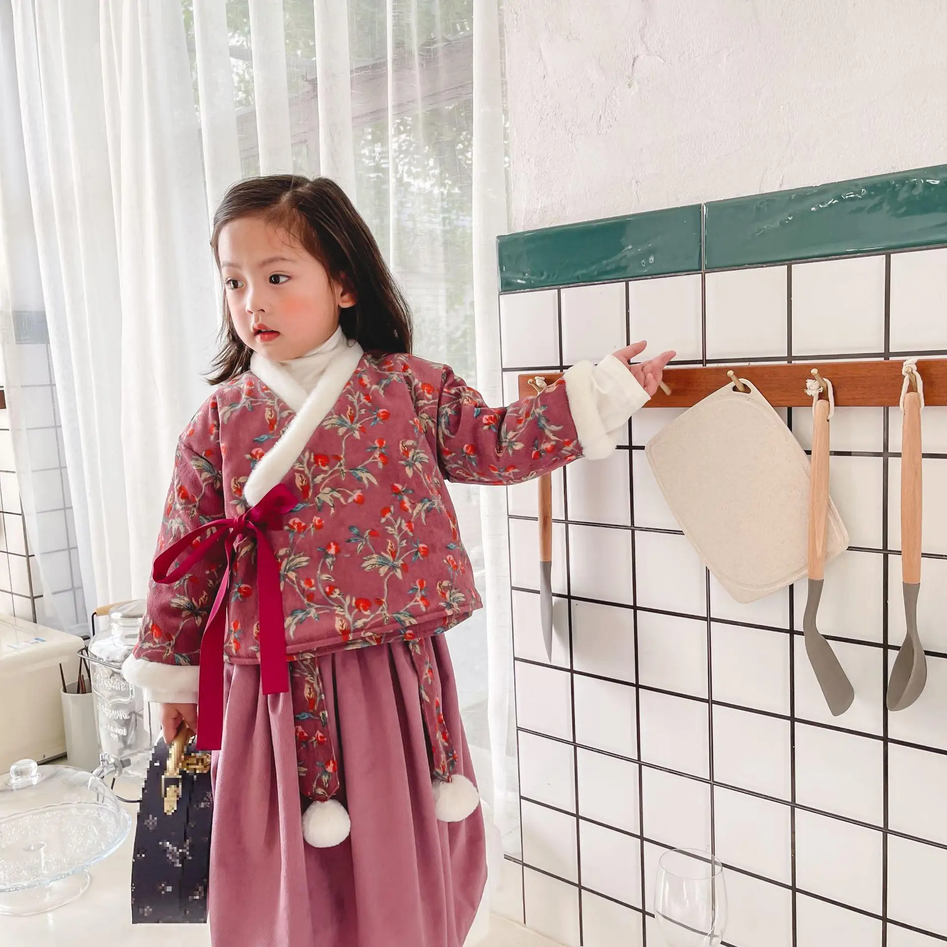 

Girls' New Year Dress Korean Edition Thickened Ethnic Style Children's Little Girls' Winter Qipao Hanfu Dress Set Two Piece Warm