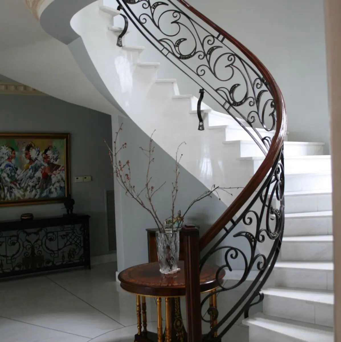 Personalizzazione Corrimano per scale in ferro battuto personalizzato Balustrade in metallo per interni ed esterni Design per ringhiera per scale di hotel villa