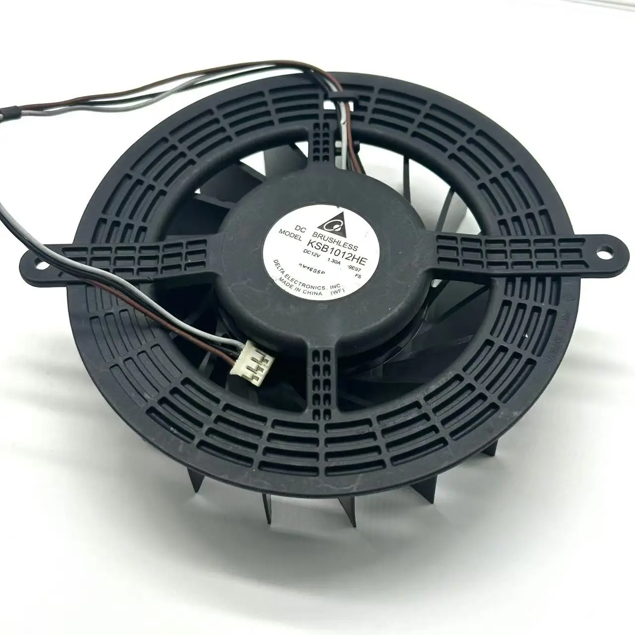 

Delta Electronics KSB1012HE 9E97 DC 12V 1.3A 106x106x33mm Server Cooling Fan