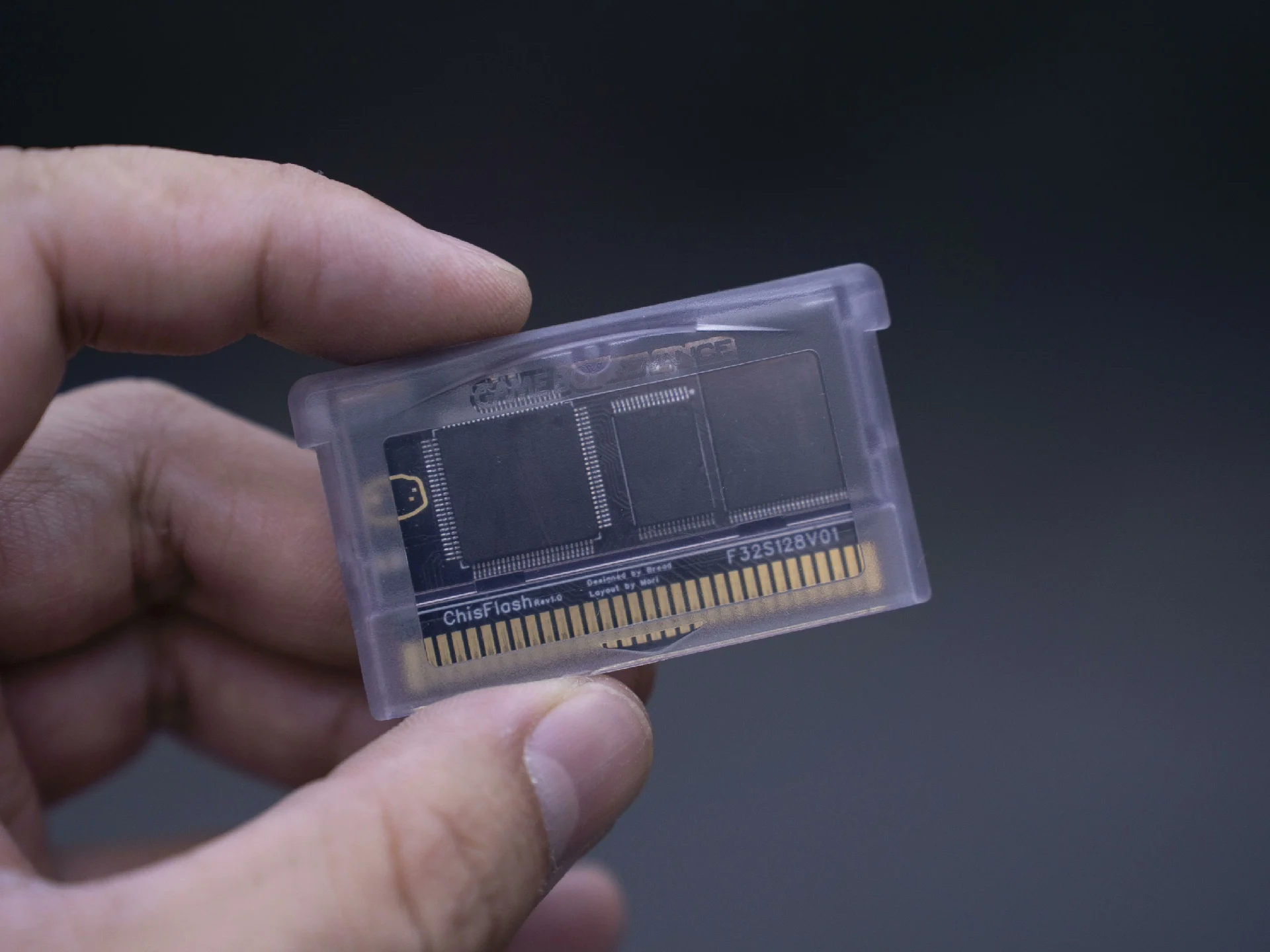 

ChisFlash 1.0 GBA Flash Cartridge - Permanent Save FRAM (32MB ROM / 1MB Save) - No Battery Needed! for GBA