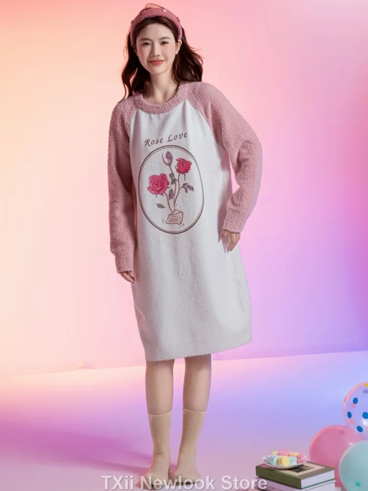 

TXii Newlook Rose pattern soft and fluffy women's pajamas, winter 2023 new arrivals, half-velvet sleepwear round-neck home dress