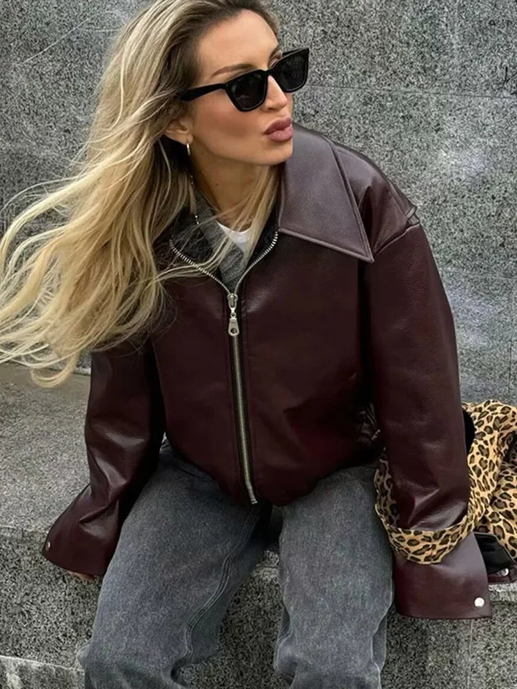 سترة دراجات نارية من الجلد الصناعي للنساء ، سحاب ، ياقة مطوية لأسفل ، أكمام طويلة ، جيب مطوي ، معطف نسائي فضفاض ، ملابس خروج عالية في الشارع ، غير رسمية
