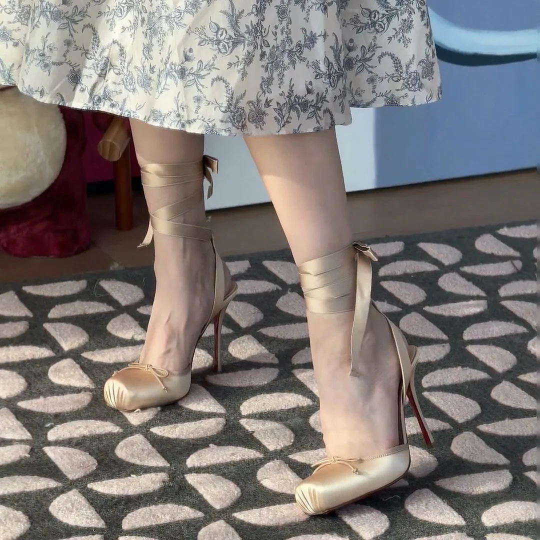 

Balck Stain Lace Up Ballet Shoes Girl Pink Square Toe Bow Tie Stiletto Heel Ankle Strap Slingback Elegant Summer Sexy Pumps