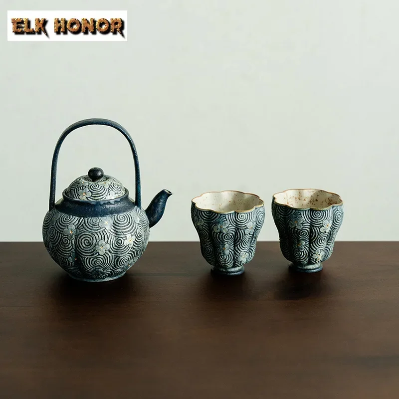 

Antique Auspicious Cloud Lifting Beam Teapot Handmade Tea Infuser Pot Household Tea Maker Kettle with Strainer Teaset Decoration