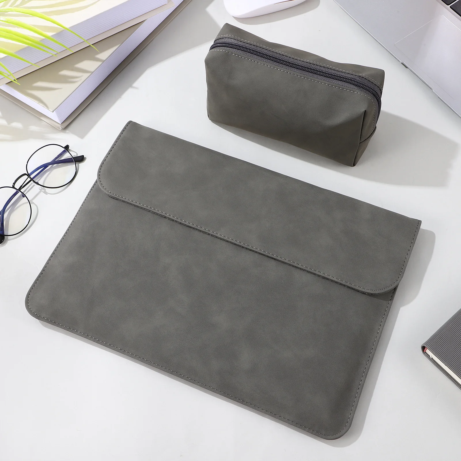 

Laptop Case Bag 13.3 Inch PU Slim Lightweight Protective Sleeve for Laptop with Storage Compartment Scratch Resistant