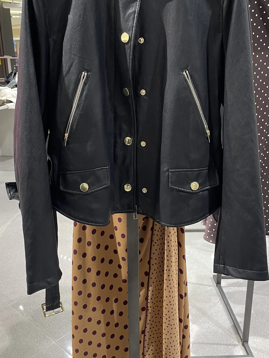 Faionable inverno feminino casaco de couro jaet longo sve gola de couro falso com cinto ort outerwear casaco feminino