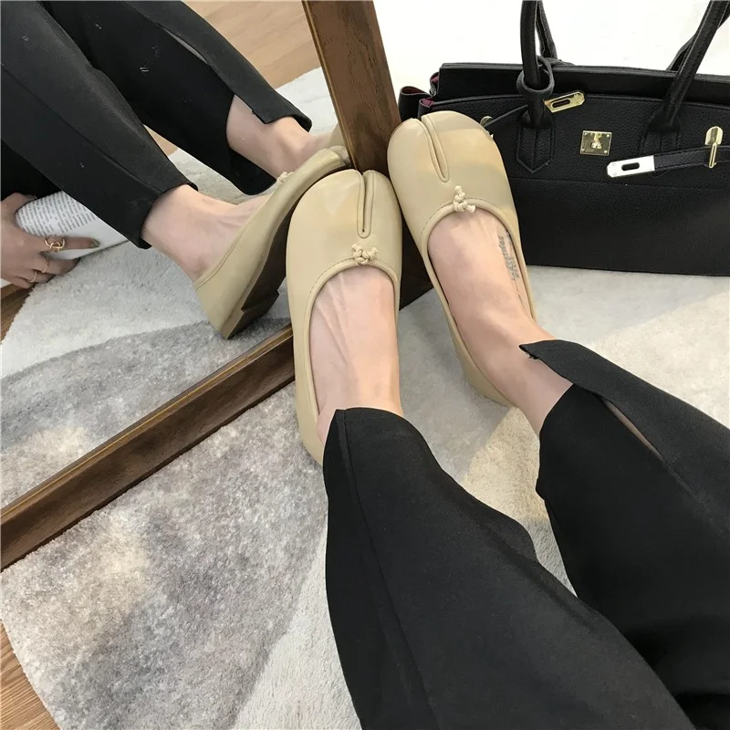 Zapatos Planos Tabi con Punta Dividida para Mujer, Moda 2026, de Cuero Suave, Estilo Bailarina, Cómodos para Uso Diario Informal
