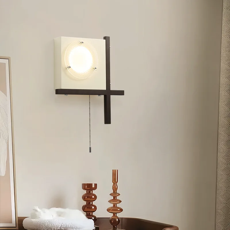 Simple medieval style personalized wall lamp B & B coffee shop atmosphere lamp living room bedroom bedside three-dimensional