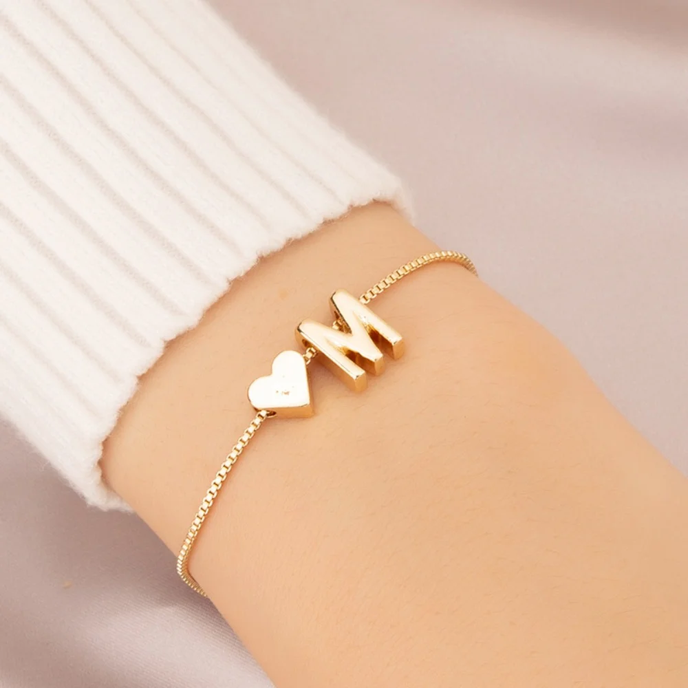 

RoRo 26 English Initial Letter Bracelets for Lover Women Men Personalized Name Alloy Heart-shaped Bracelets Jewelry Anniversary