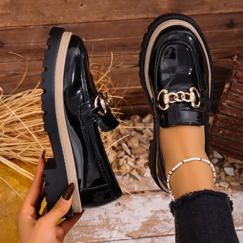 2025 Fashionable Versatile Ladies Shoes Spring Autumn Lightweight Comfortable Chunky Heel Flats Round Toe Leather