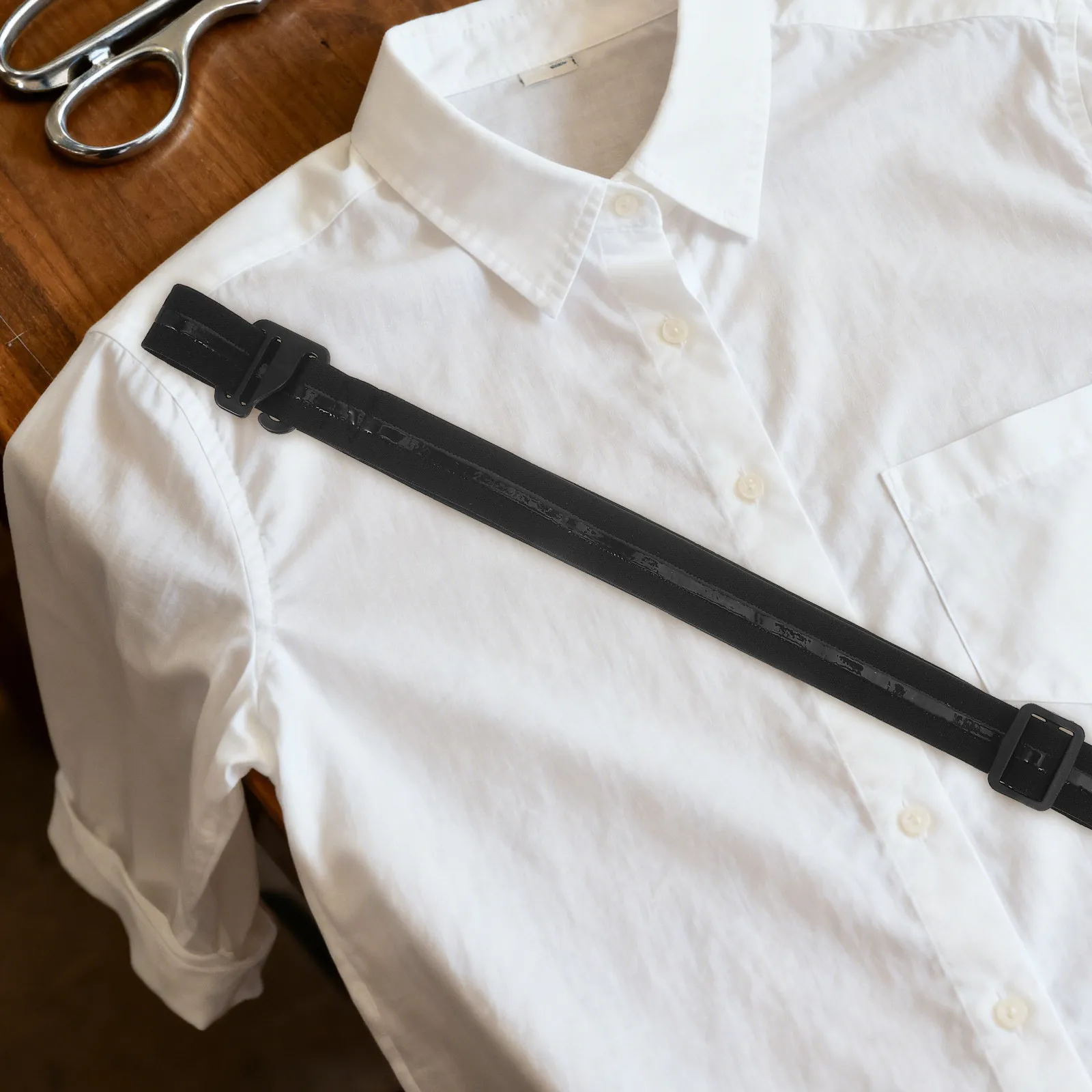 

3Pcs Elastic Shirt Stay Belt Adjustable Shirt Tuck Keeper for Men Women Dress Shirts Business Meetings Office Use