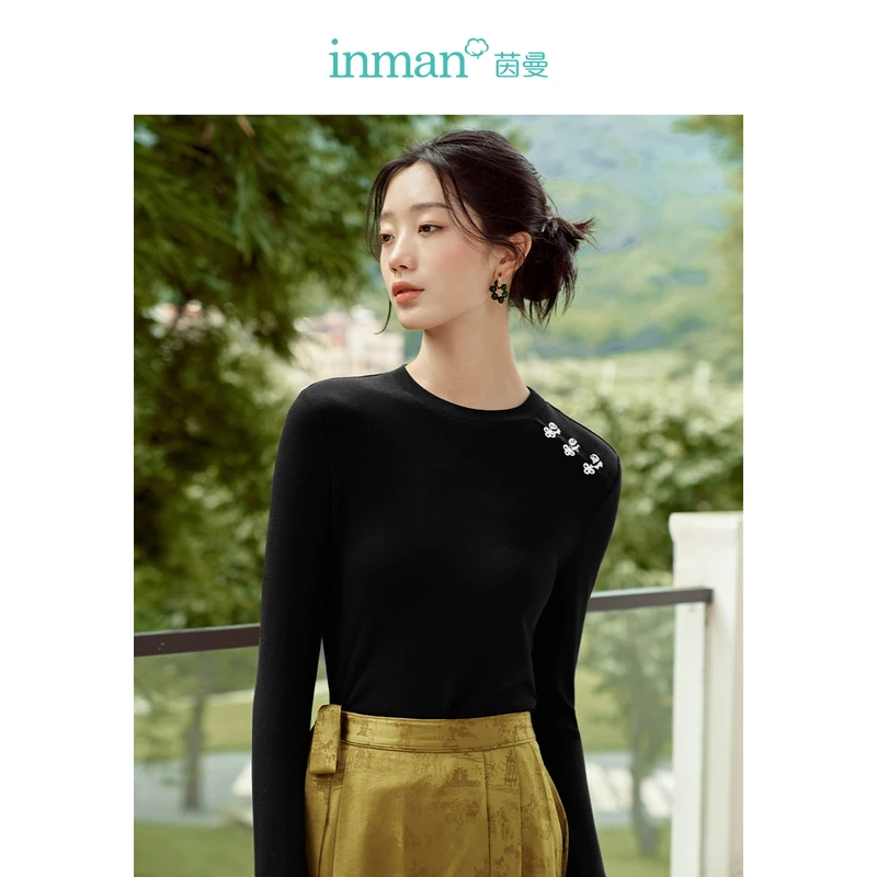 INMAN Women Tees 2023 Autumn Long Sleeve Round Neck Slim Fit T-shirt Chinese Style Panda Embroidery Simple Versatile Tops