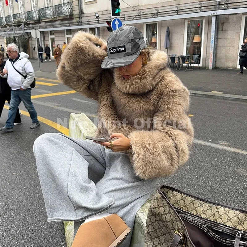 เสื้อคลุมขนเฟอร์เทียมแฟชั่นใหม่ Neo Mint สำหรับฤดูใบไม้ร่วงและฤดูหนาว ปี 2025 เสื้อแจ็คเก็ตขนเฟอร์เทียมลายสุนัขจิ้งจอกสำหรับผู้หญิง เสื้อโค้ทสุดชิคสไตล์สาวสตรีท เสื้อจั๊มเปอร์หนานุ่ม