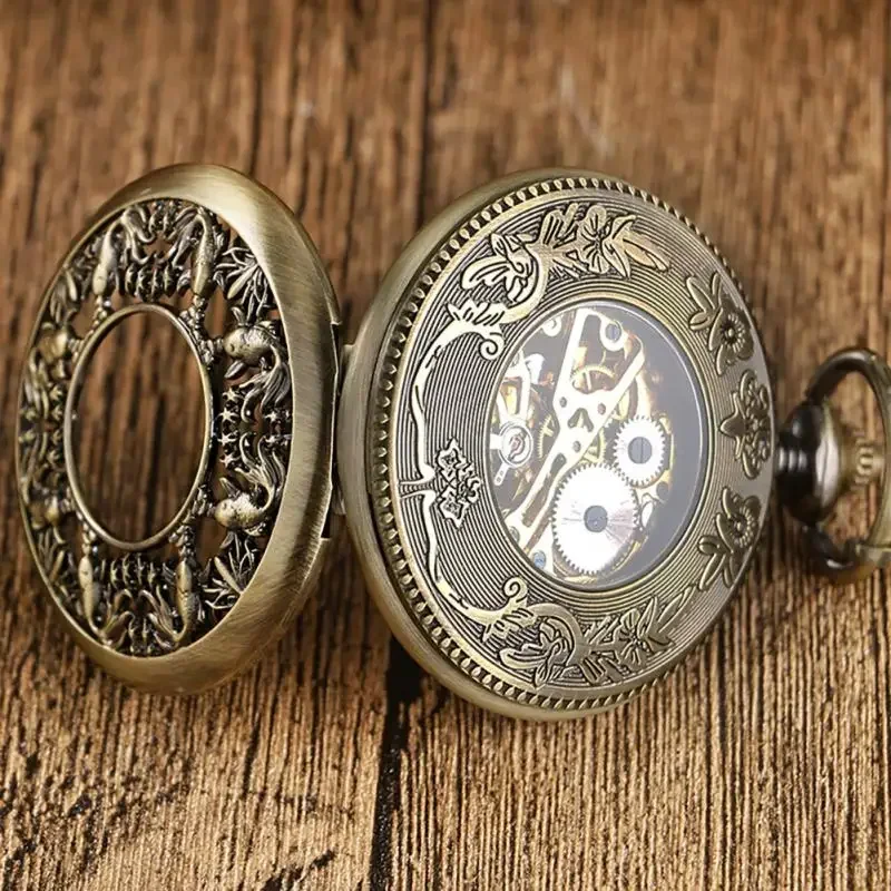 Antique Bronze Hollow Fish Steampunk Hand-winding Mechanical Pocket Watch Pendant Chain Retro Clock for Women Men Gift