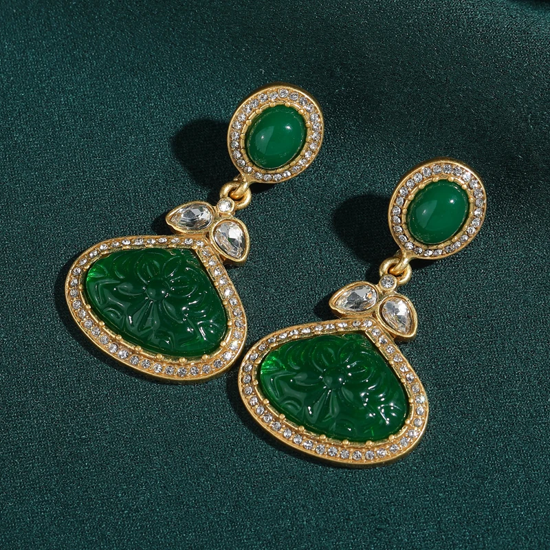

Retro Green Glass Drop Earrings Antique Gold Plated Natural Stone Leaf Design Vintage Jewelry Female Luxury 2026 Picnic Art Deco