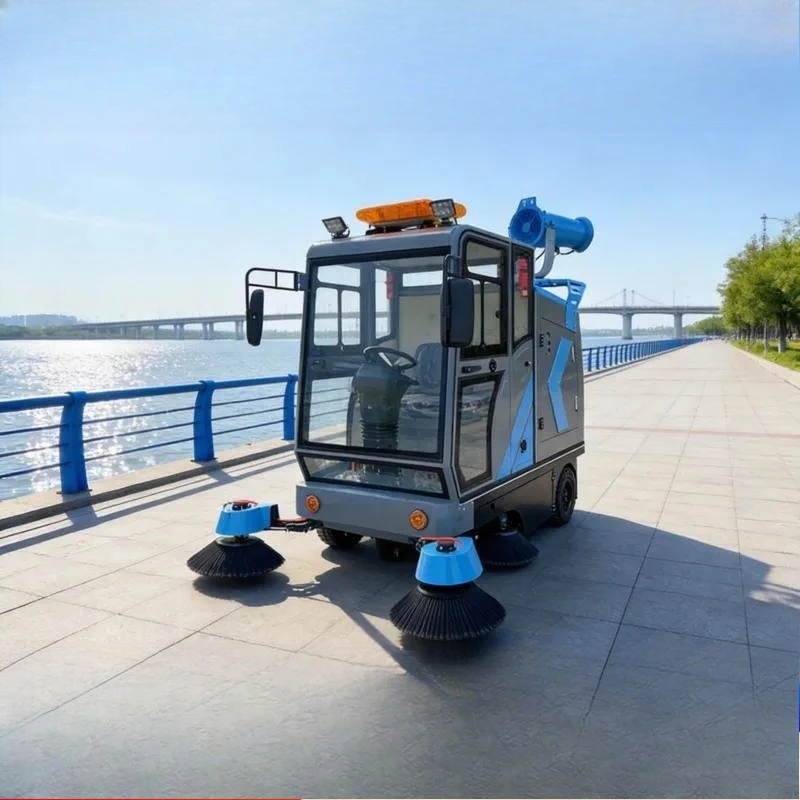 Fully Enclosed Three-Wheeled Sweeper with Five Brushes for Campus and Scenic Road Cleaning