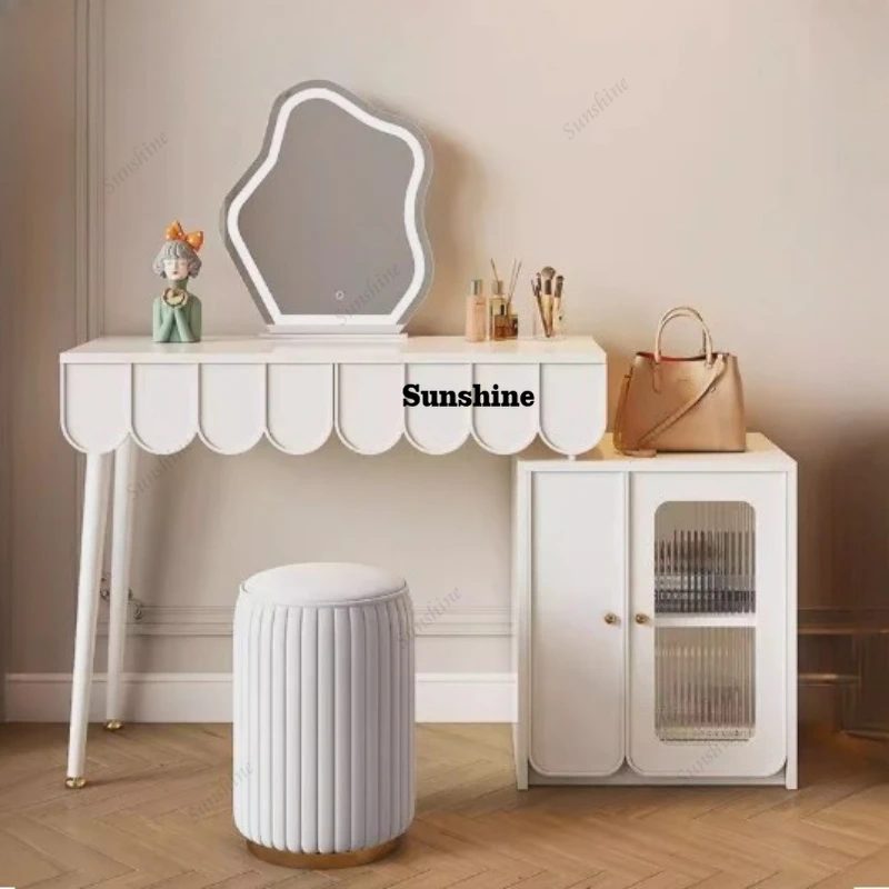 A dressing table makeup cabinet with mirror Comfortable wooden dressers for bedroom Hairstyle vanity white bedroom furnitures