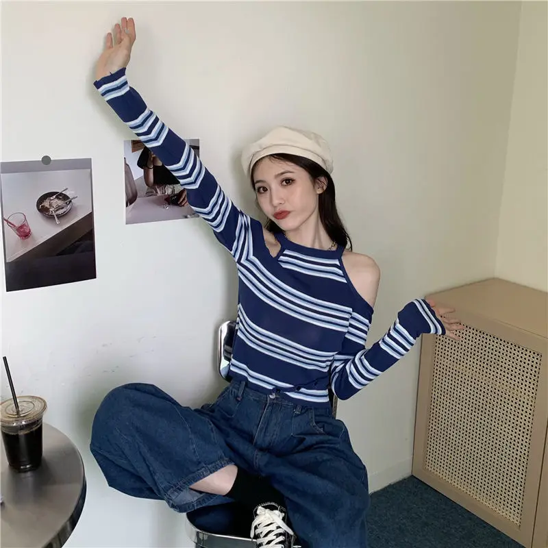 Woman Sweaters Striped Knitwear T-shirt Women\'s Season off-the-Shoulder Top Femme Chandails Pull Hiver