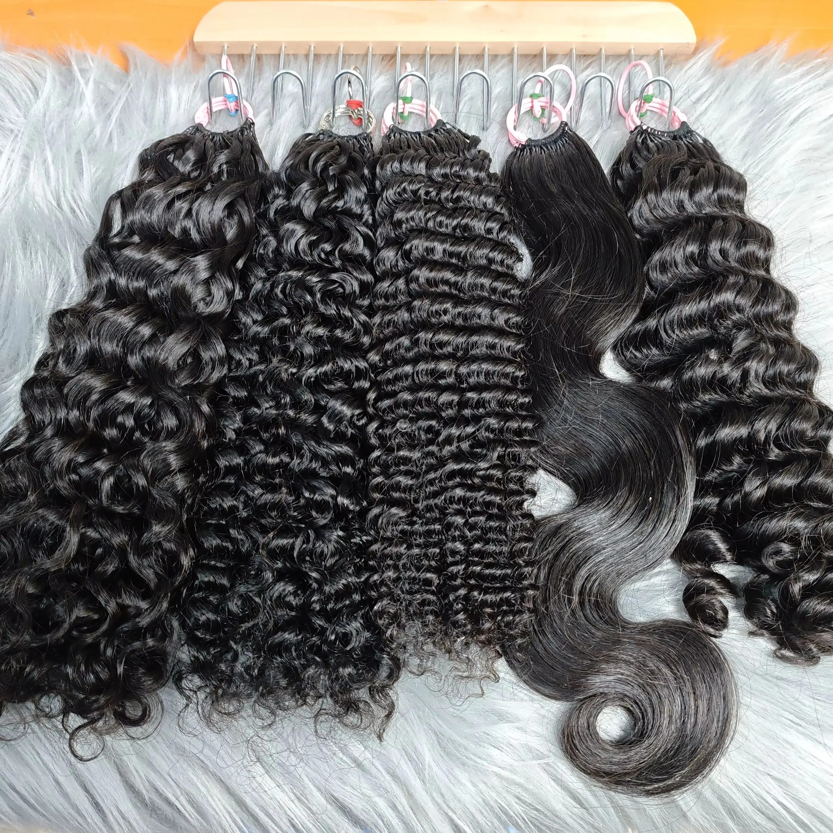 وصلات شعر كروشيه منفصلة مسبقًا من الريش غريب مجعد 100% حزمة شعر بشري لتضفير النساء اللون الطبيعي السائبة 100 جرام/pcak