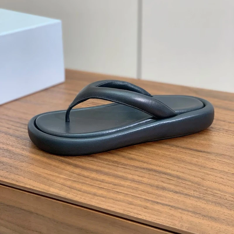 

Новые однотонные шлепанцы из натуральной кожи, женские шлепанцы на плоской подошве, летние пляжные тапочки для отдыха на открытом воздухе, обувь для плавания
