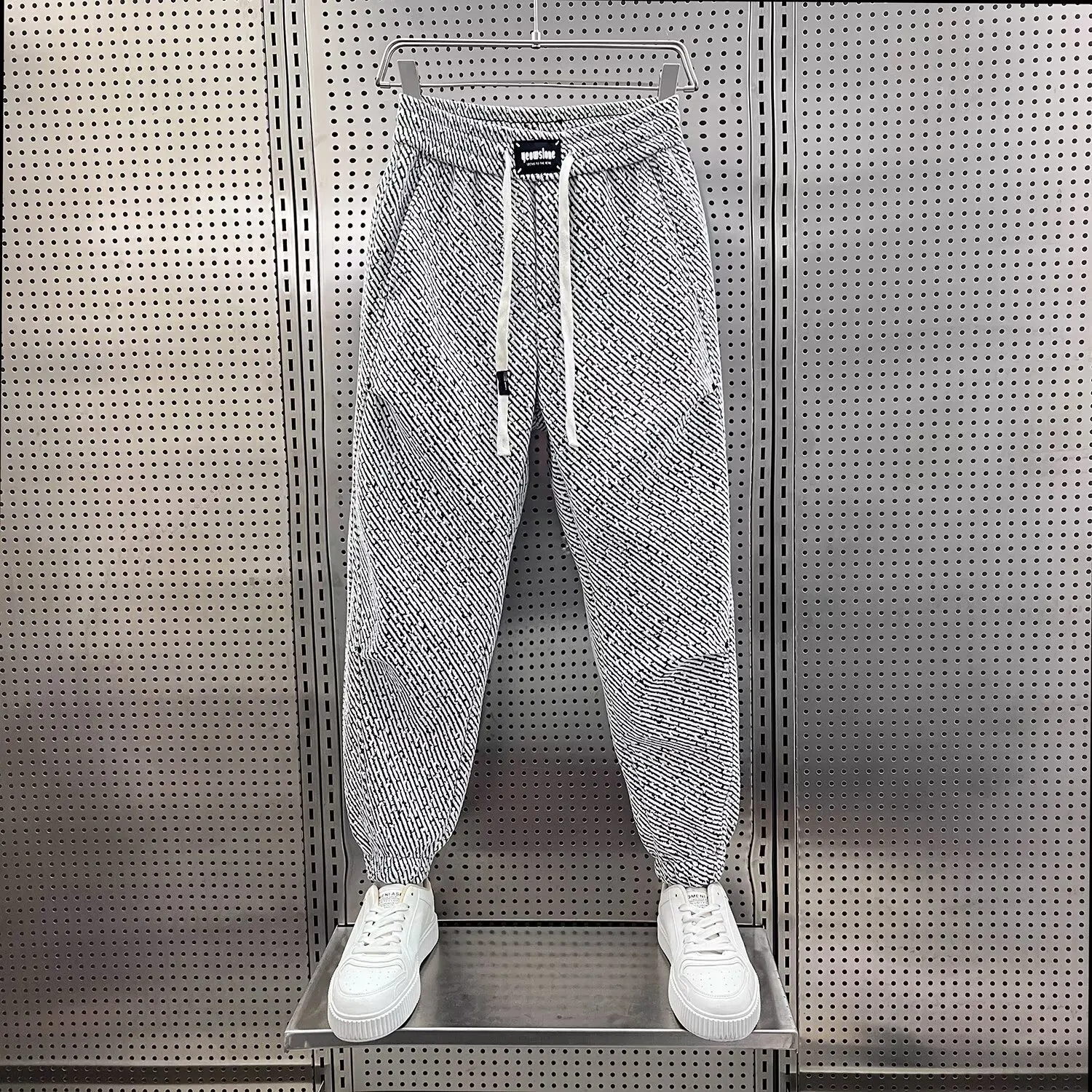 

2025: мужские весенне-осенние новые модные повседневные брюки с эластичной завязкой, свободные спортивные спортивные штаны, модный бренд