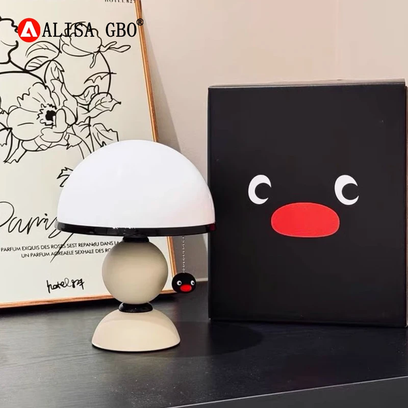 Lampada da comodino per camera da letto, piccolo pinguino che carica la luce notturna