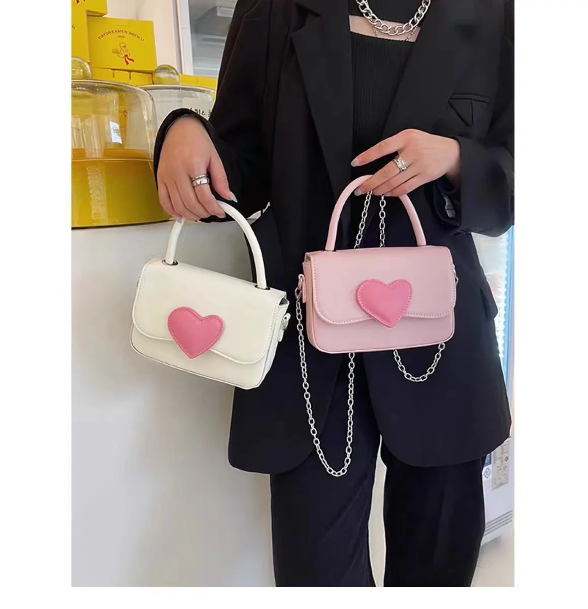 2024 Summer New Pink Love Color Girl Cute Small Square Bag Fashion Hand Chain Crossbody Bag