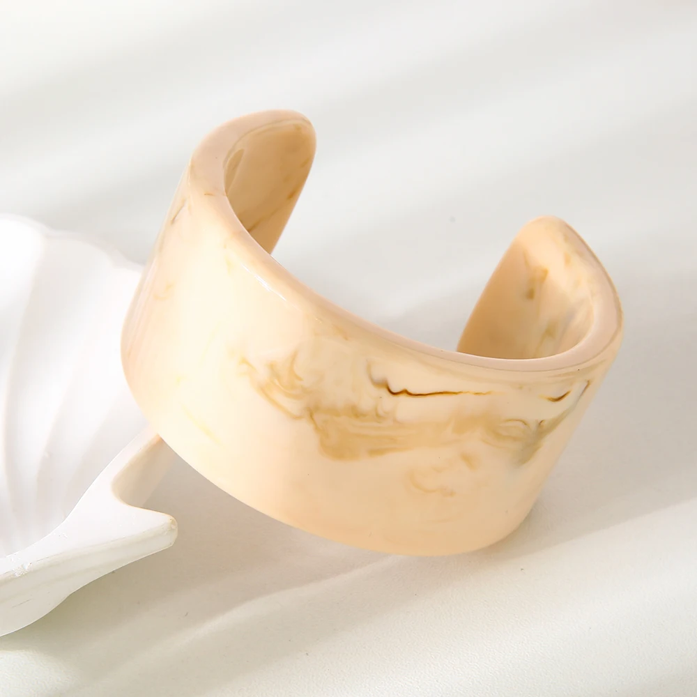 Vintage Off-White Wood Grain Resin Cuff Bracelet Wide Open Bangle for Stacking Minimalist Versatile Jewelry for Women