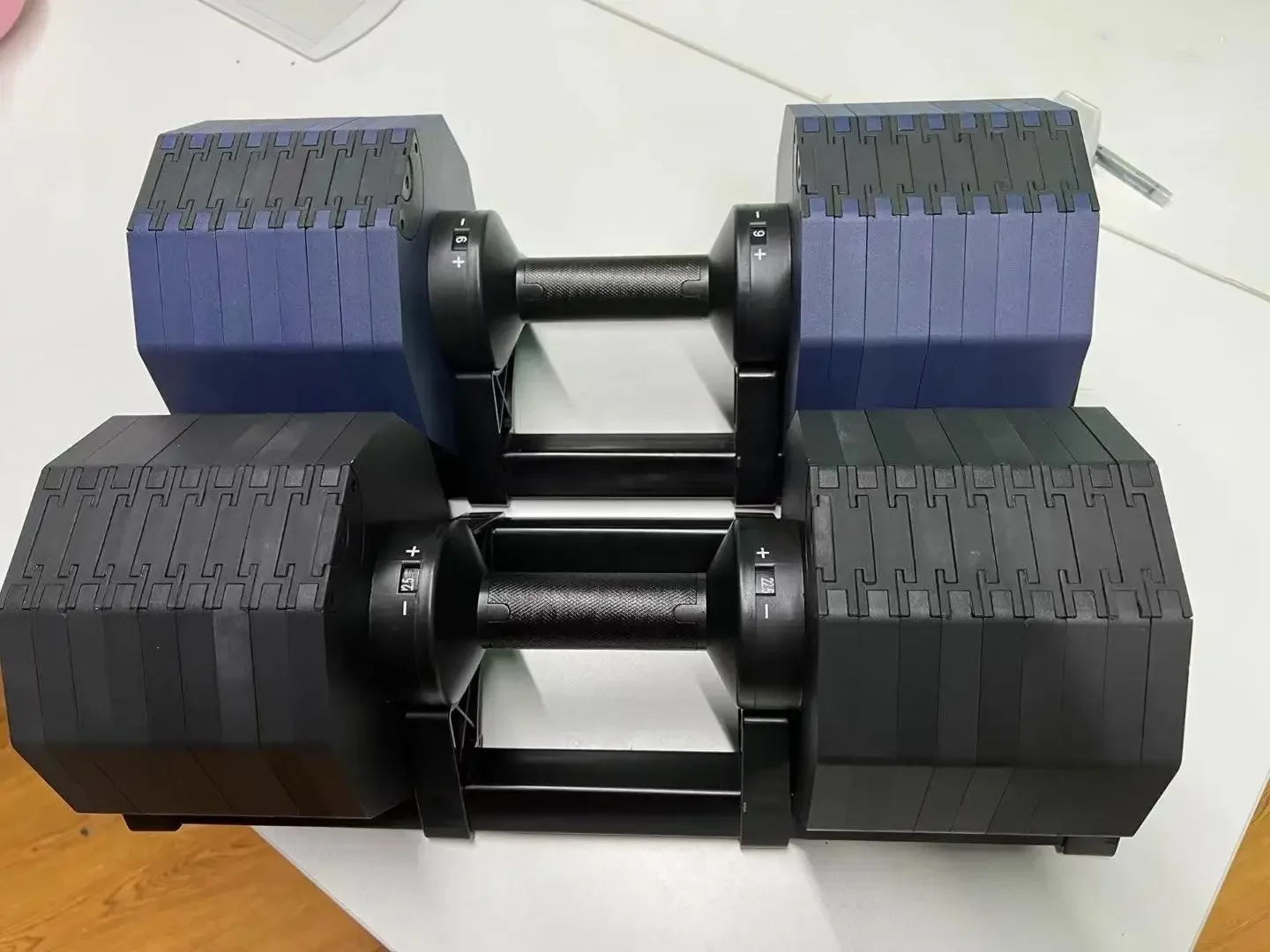 

Можно добавить вес, свободная база унисекс, подходит для домашнего использования, тренажерного зала, съемные гантели, утолщенные и нескользящие.