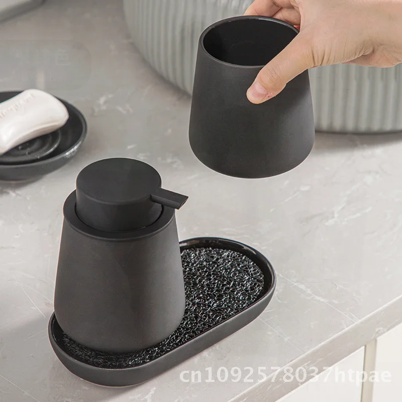 Amazon Explosions Ceramica Gomma siliconica Vernice Sensazione Schiuma Disinfettante per le mani Confezione Press Sub-Pack Shampoo Mousse da bagno Set da due pezzi