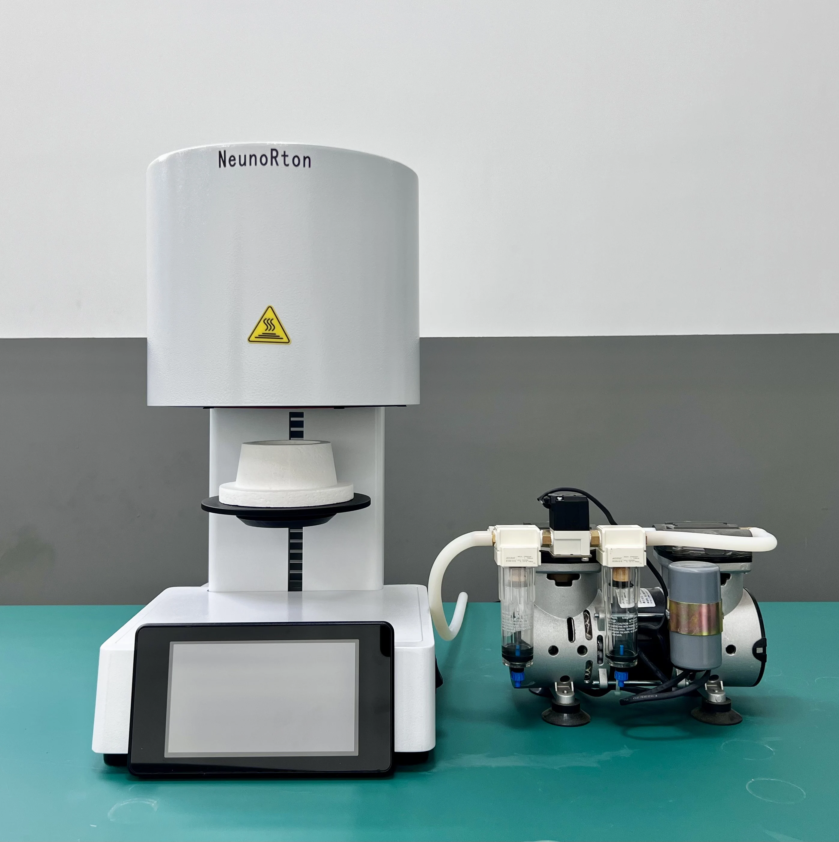 Hot Sell NeuoRton Dental Lab Equipment Porcelain Furnace  Dental Porcelain Oven  Furnace 1500W Power With Pump