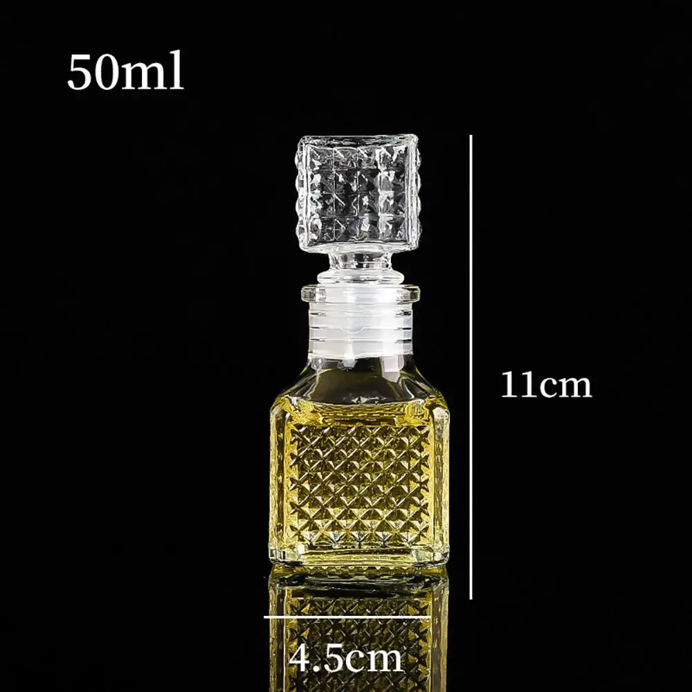 

1Pcs New With Screw Cap Wine Bottle Transparent Spirit Alcohol Liquor Whiskey Decanter Small 50ml Glass Bottle