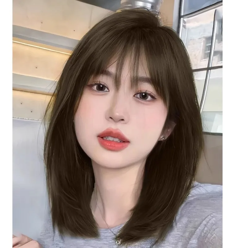 Short Hair Wigs, Women\'s Age Reduction, Full Hood Imitation Hair, Layering, Age Reduction, Collarbone Hair, Medium and Long Hair