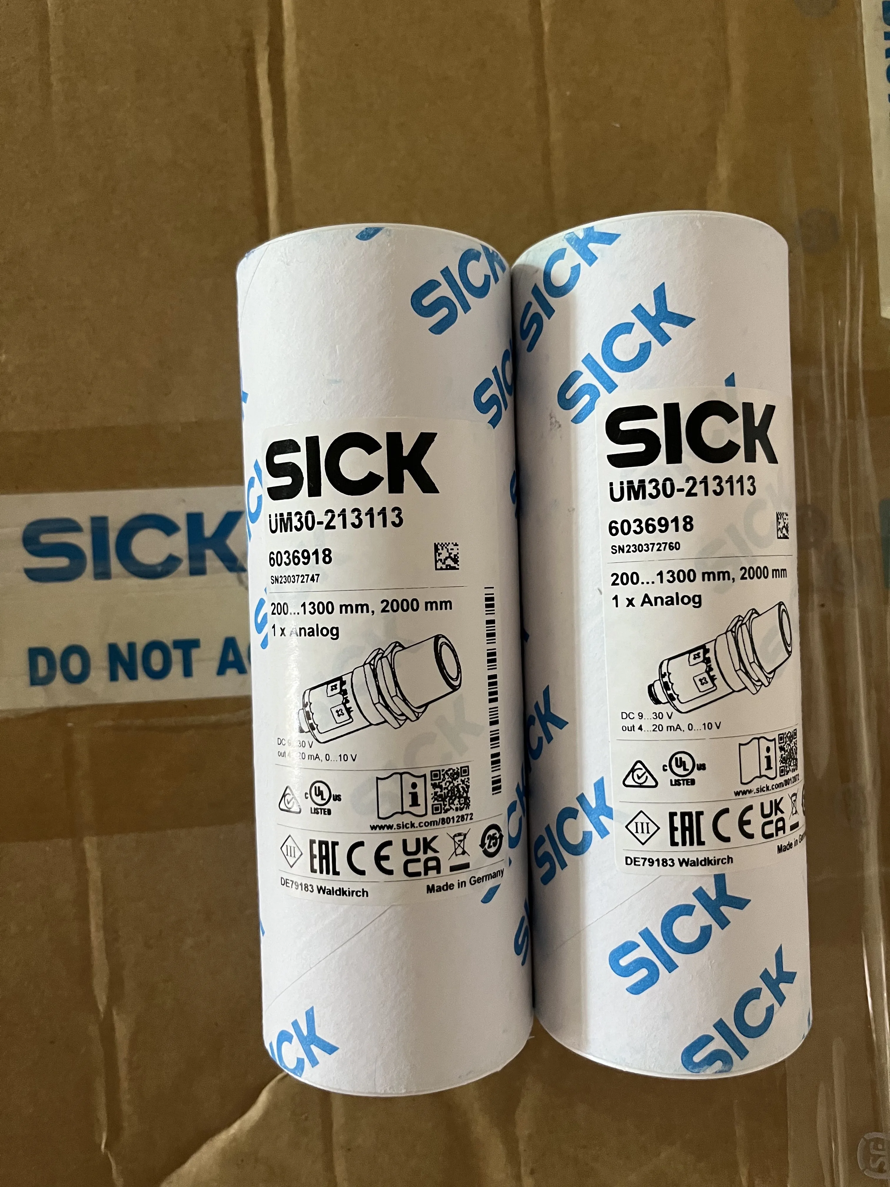 

Germany SICK ultrasonic sensor UM30-213113 6036918 brand new imported