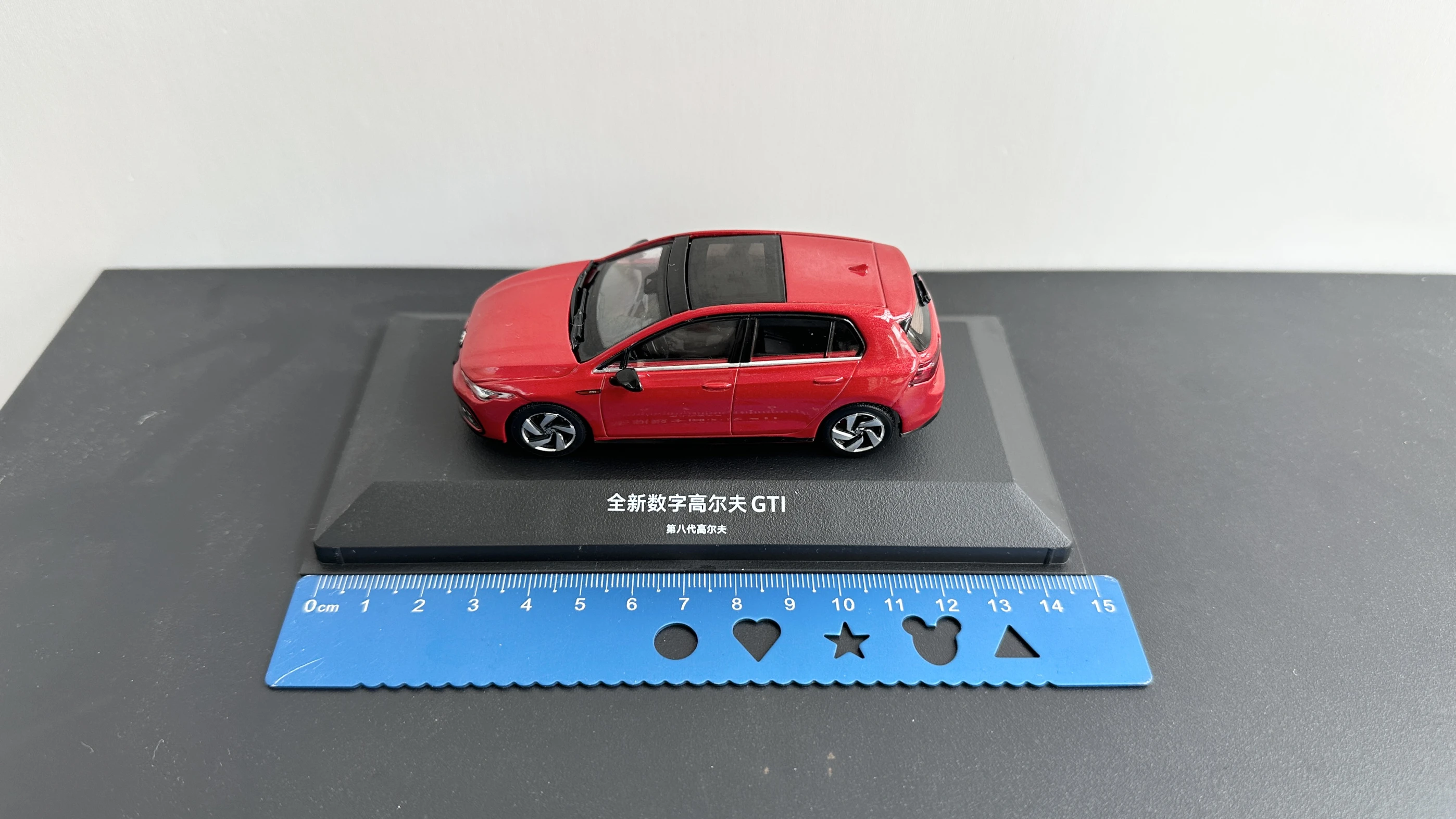 FAW-VW, รุ่นกอล์ฟ GTI,เครื่องประดับโมเดลรถอัลลอยด์กอล์ฟรุ่นที่ 8 ดั้งเดิม 1:43