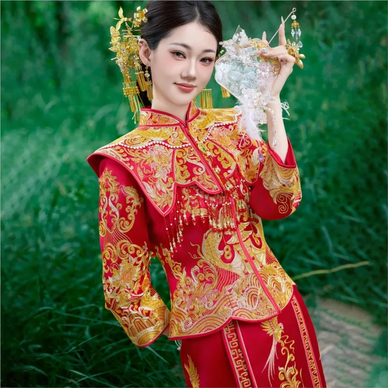 Satin wedding dress bride's gown Chinese heavy industry phoenix