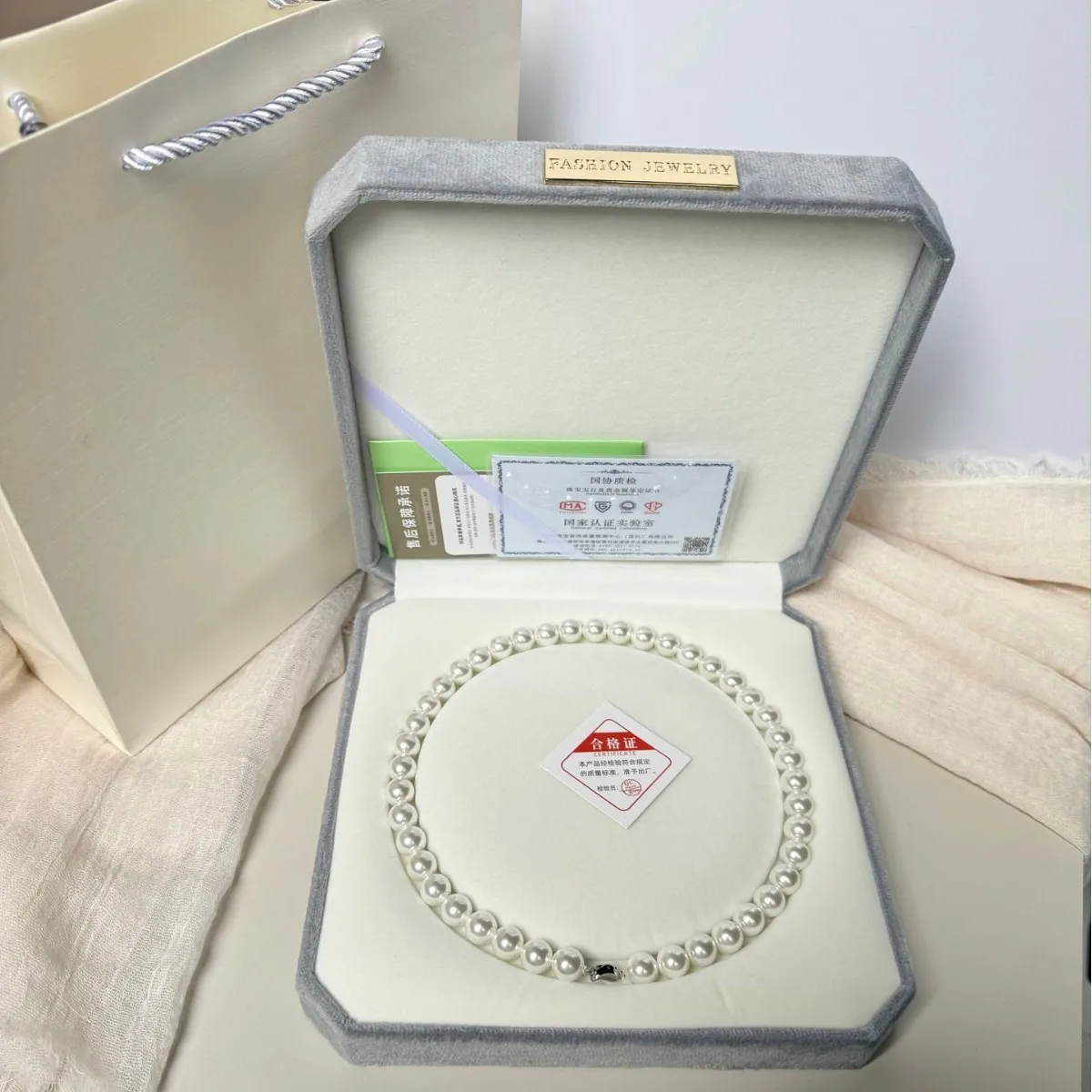 

Fashionable European Noble Temperament Cold White Female Round Freshwater Pearl Pure Silver Ingot Buckle Necklace