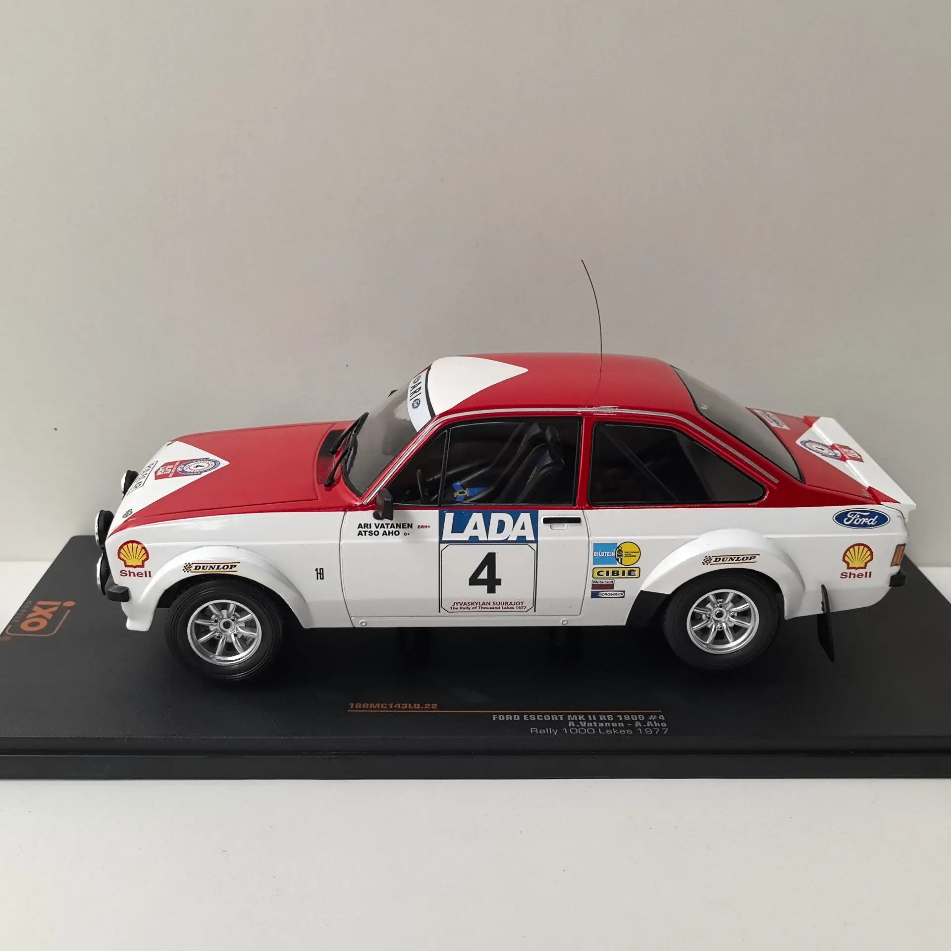 Diecast IXO 1/18 Scale FORD ESCORT MKII RS 1800 # 4 1977 Racing with Marlboro Water Patch G4 Alloy Car Model