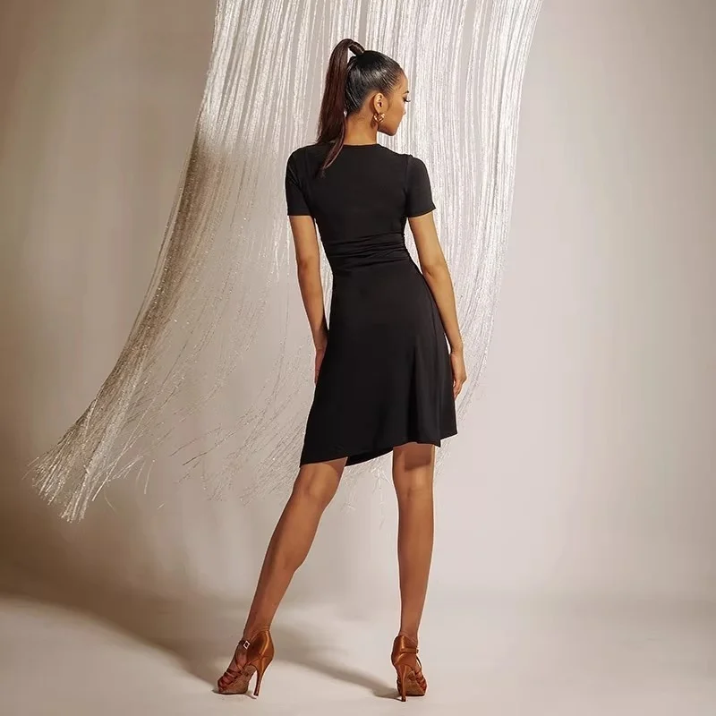 تخصيص النساء الكبار اللاتينية الوطنية القياسية ملابس رقص الخامس الرقبة قصيرة الأكمام أعلى مطوي كبير سوينغ تنورة بدلة تدريب