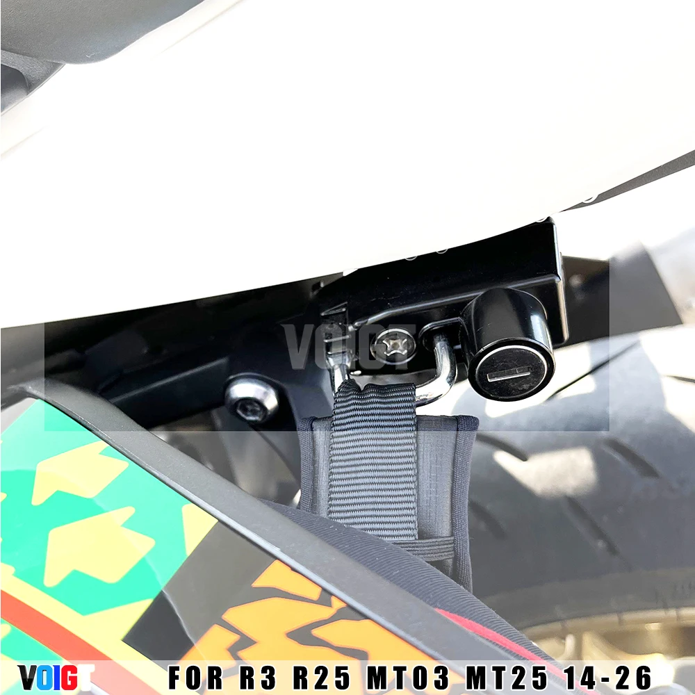 : Serrature per casco moto