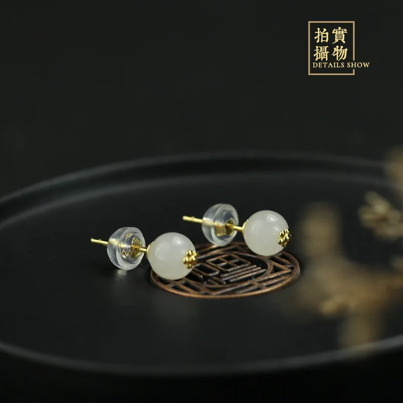 

Серьги из стерлингового серебра 925 пробы с позолотой, с нефритом Хэтянь, в форме цветка сливы, маленькие, простые, в новом китайском стиле, под старину