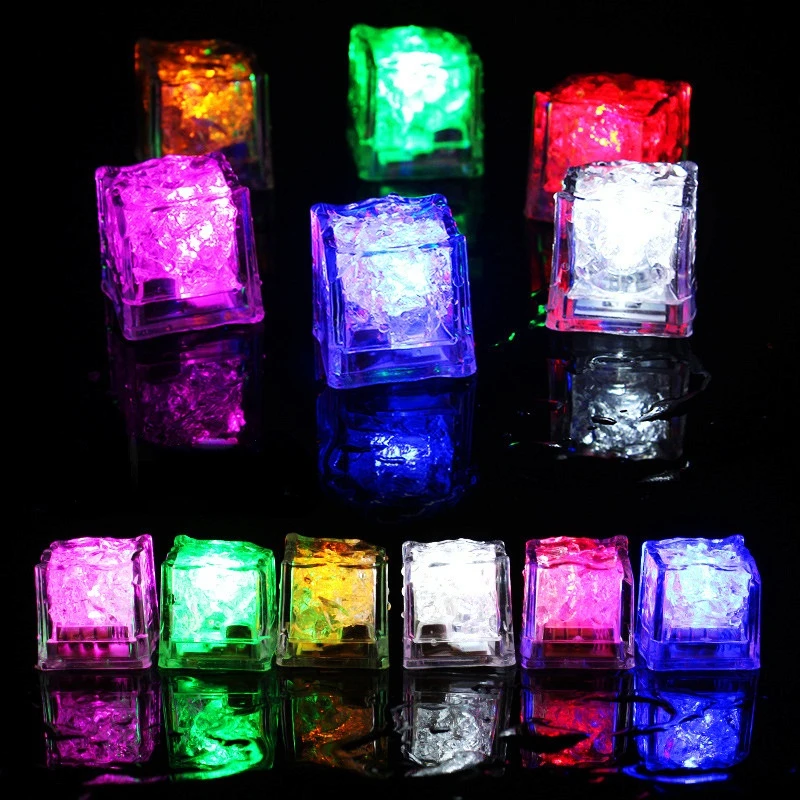 

1 Pcs Cubes Kids Fun Water Toy Luminous LED Ice Glowing Party Festival Bar Wine Glass Decoration Supplies Children's Bath Toys