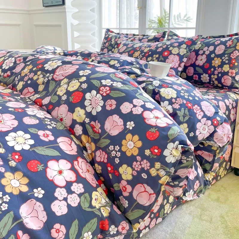 

4pcs Navy Blue Floral Bedding Set, Soft Breathable Bed Linen with Duvet Cover, Pillowcases & Sheet, Full/Queen/King Size