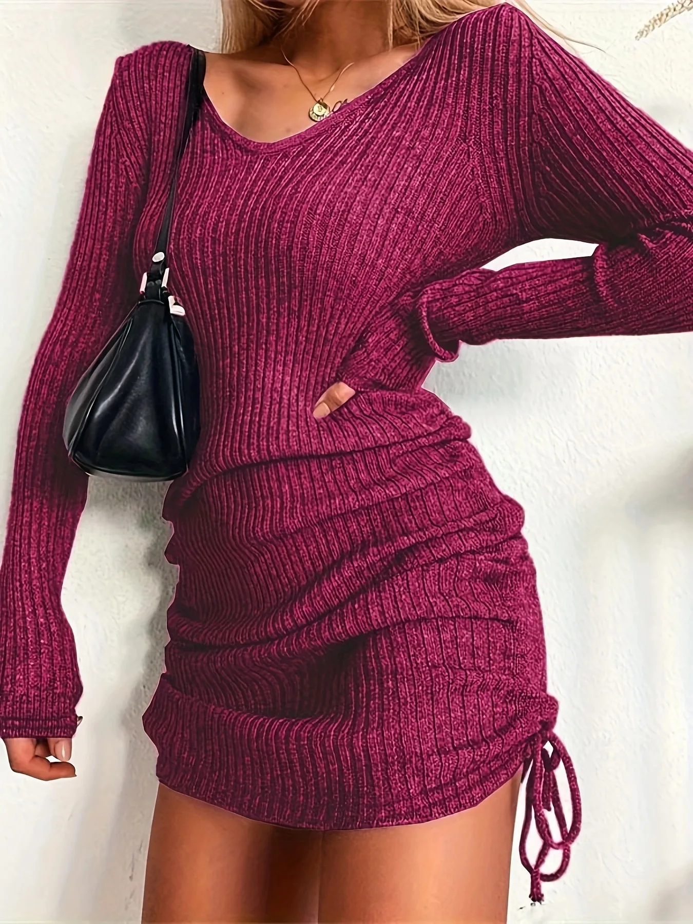 Knitted sweater V-neck long-sleeved women\'s autumn and winter sexy slim-fit ribbed skirt pleated drawstring bottoming skirt