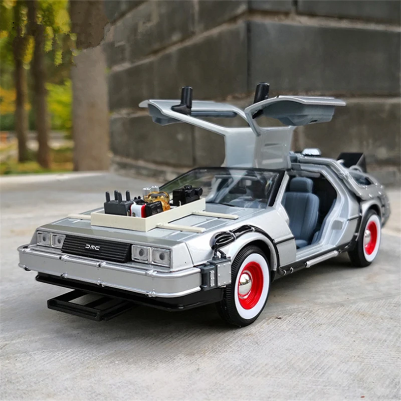 Welly 1:24 DMC-12 DeLorean Time Machine Back to the Future Car Model Diecast Metal Toy Car Model Simulation Collection Kids Gift