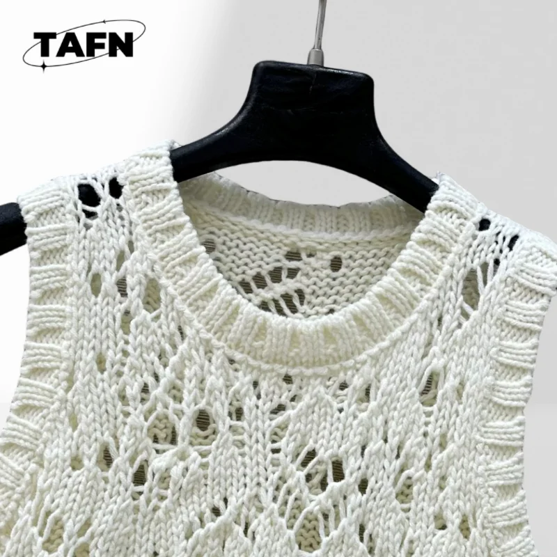 복고풍 캐시미어 가디건 – 클래식 디자인과 모던한 편안함으로 매일 착용하기 적합 AH1901