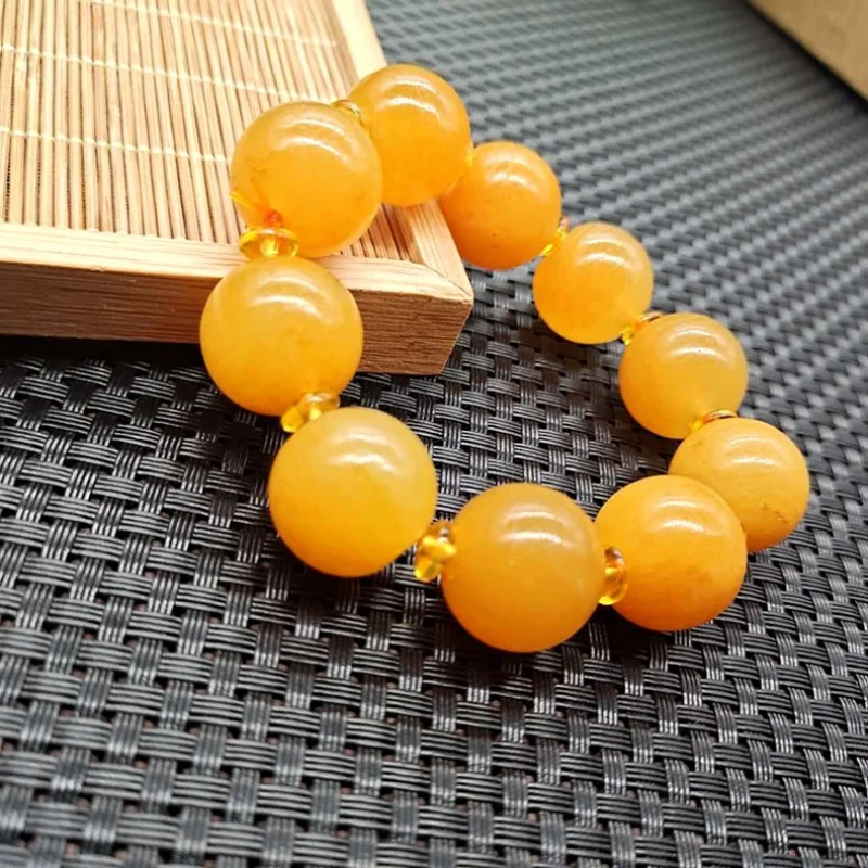 

Men's and Women's Chicken Grease Bracelet Yellow Jade Factory Price