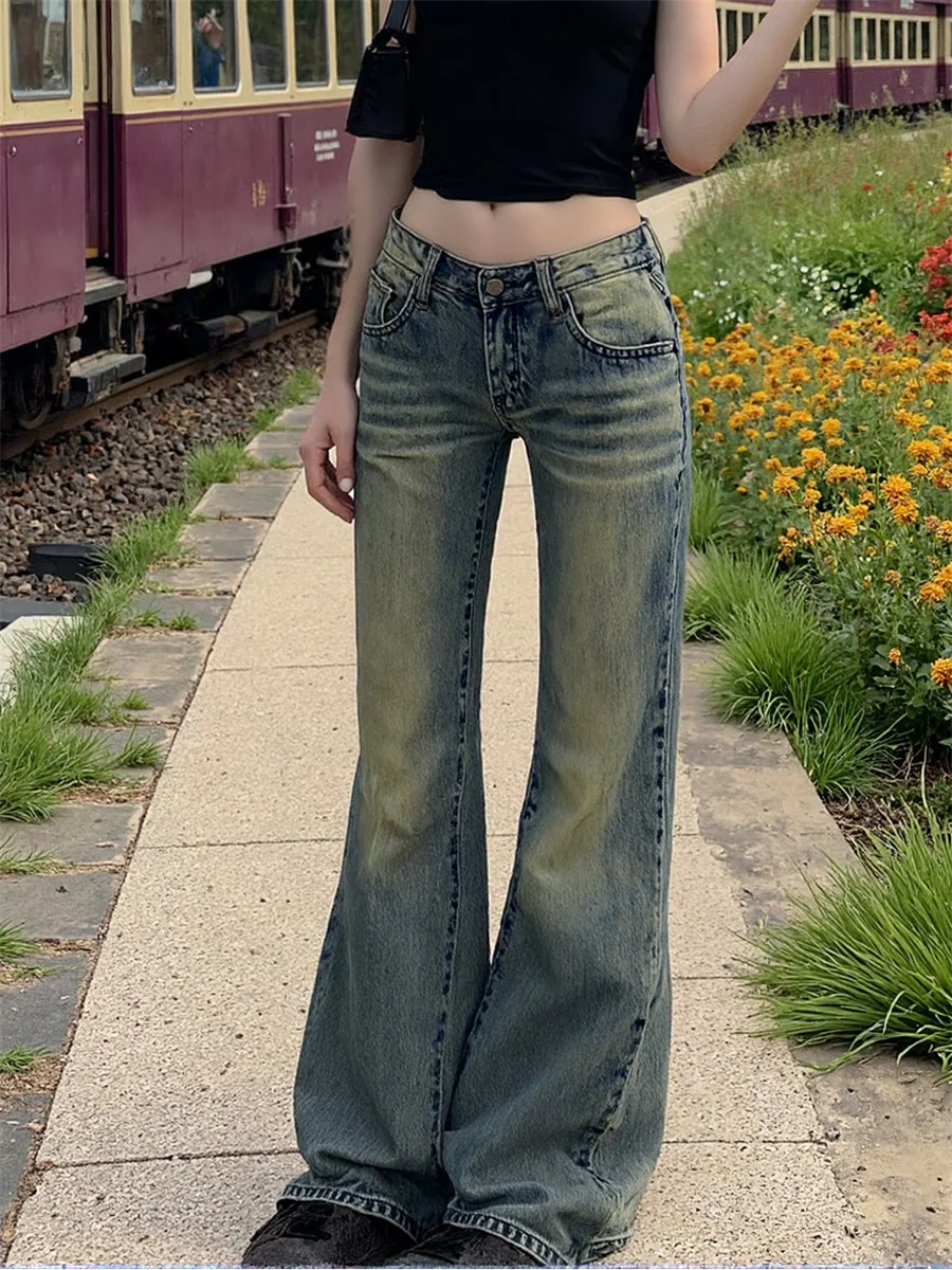 

Джинсы-клеш с низкой посадкой для девушек 20 лет, новый стиль, джинсовые брюки, женская одежда, осенние, прочные, полноразмерные, в стиле панк, для вечеринок и клубов, с заклепками