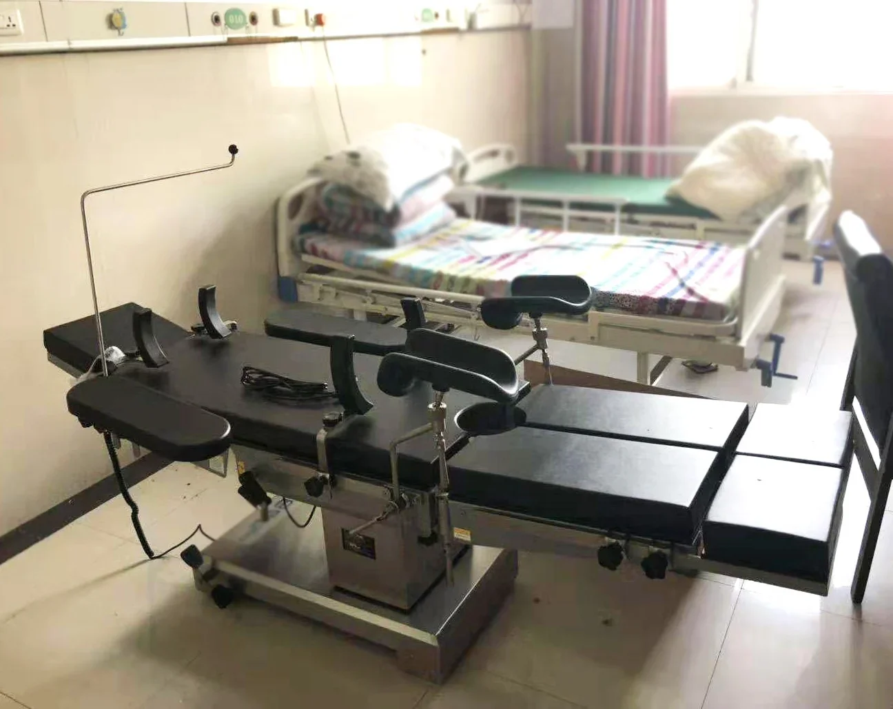 Table d'opération chirurgicale réglable médicale électrique de Table-D02A d'opération de vente chaude